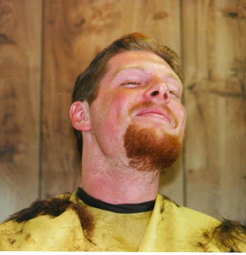 aaron6.jpg (42007 bytes)