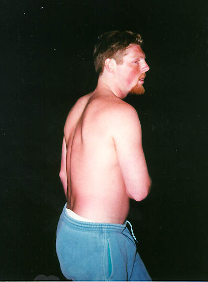 aaron8.jpg (25046 bytes)